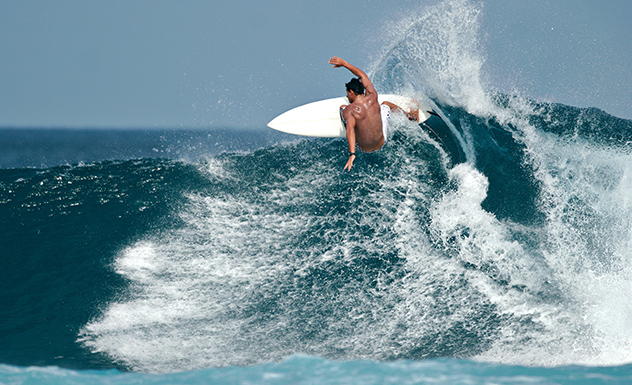 Ride the Legendary Waves of Arugam Bay: Sri Lanka’s Premier Surf Destination Image 1